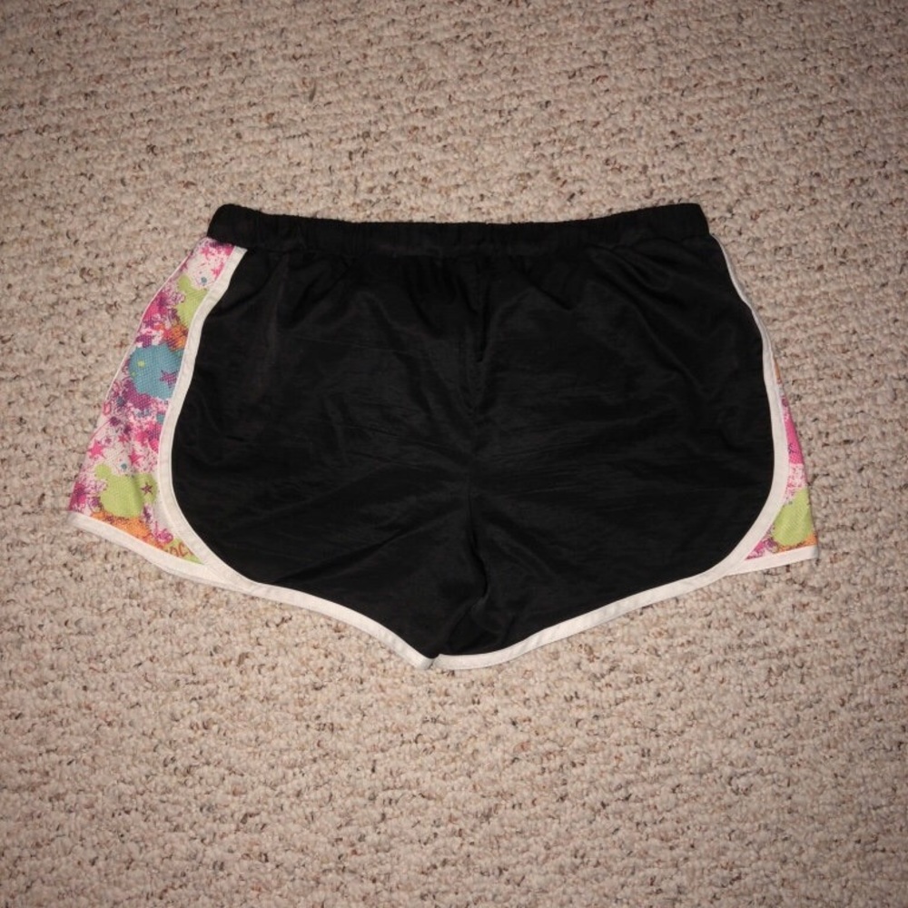 Girls XL gym shorts. - Picture 2 of 2